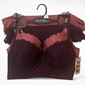 Marilyn Monroe Intimates Longline Bra and Thong Set